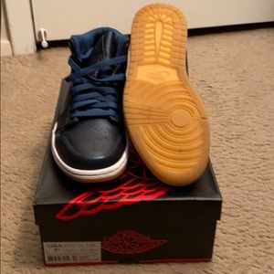 Jordan 1 Mid Nouveau sz 7.5 Men’s